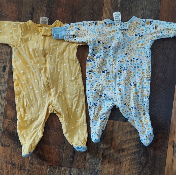 Gerber Other - Baby girl zip footie onesie bundle